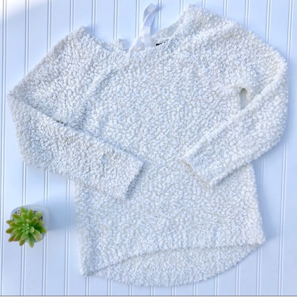 •Almost Famous• boucle knit sweater